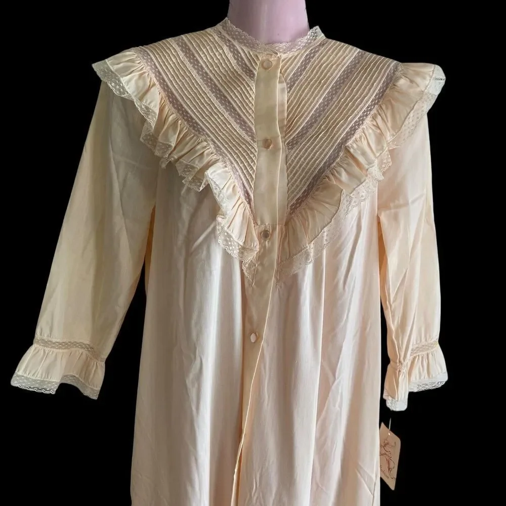 Vintage Barbizon Nightgown Womens Petite Maxi Ruffle Lace Trim Made USA 70s 80s